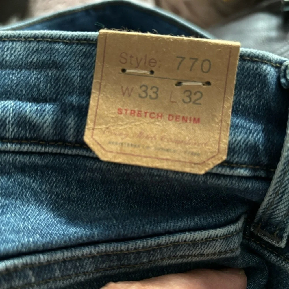 J. CREW Men’s Jeans Style 770 Stretch Denim Waist 33 Length 32